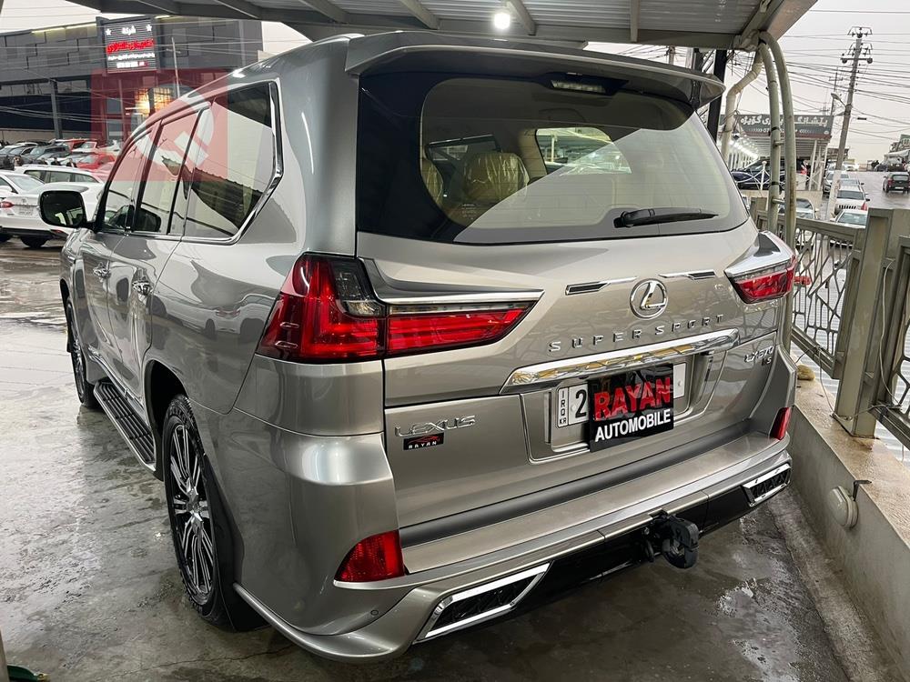 Lexus LX